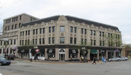 1866 Sheridan Rd, Highland Park, IL 60035