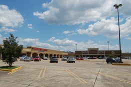Shreve City Shopping Center: 1253 Shreveport-Barksdale Hwy., Shreveport, LA 71105