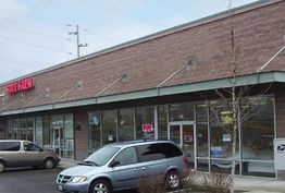 Everett Mall Way Retail Building: 210 SW Everett Mall Way, Everett, WA 98204