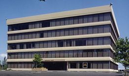 Northway West Building: 10700 Meridian Ave N, Seattle, WA 98133