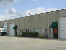 450 W 5th Ave, Naperville, IL 60563
