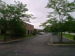 One Glendale Center: 2000 Bloomingdale Road, Glendale Heights, IL 60139
