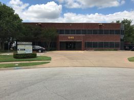 Norwood Plaza Office : 1848 Norwood Plaza, Hurst, TX 76054