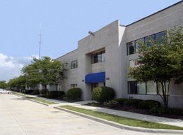 620 W 5th Ave, Naperville, IL 60563