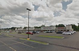 Broadmoor Shopping Center: 9620 Florida Blvd, Baton Rouge, LA 70815