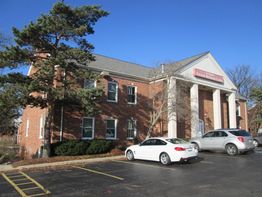 Professional / Medical Office Building: 1650 East Main Street , Saint Charles, IL 60174
