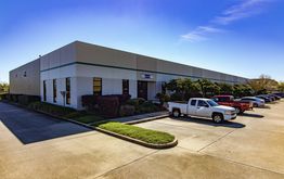 190 James Dr E, Saint Rose, LA 70087
