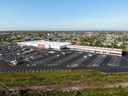 Lynn Haven Shopping Center: 1812 S Highway 77, Lynn Haven, FL 32444