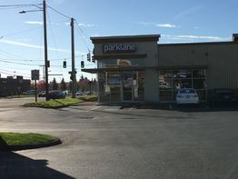 Retail For Lease: 10729 SE 82nd Ave, Happy Valley, OR 97086