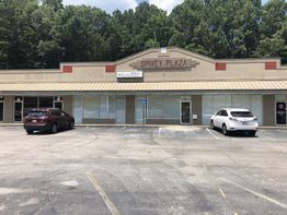 Retail Strip Center and Small Retail stand alone grocery store w Restaurant and medical space: 1423 Stockbridge Rd, Jonesboro, GA 30236