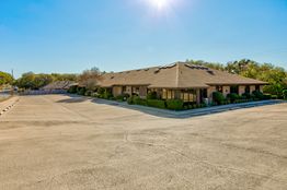 1721 Cimarron Trl, Hurst, TX 76054