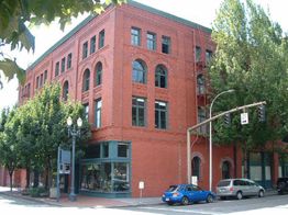 618 NW Glisan St, Portland, OR 97209