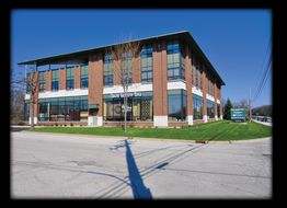 3330 Skokie Valley Rd, Highland Park, IL 60035