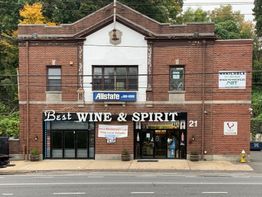 21 E Shore Rd, Manhasset, NY 11030