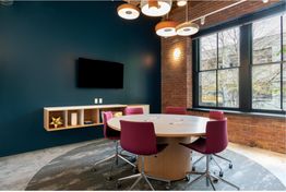King Street Crossing: 450 Alaskan Way S, Seattle, WA 98104
