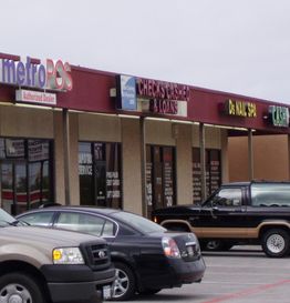 Bedford Plaza Retail Center: 524 Bedford Rd, Bedford, TX 76022