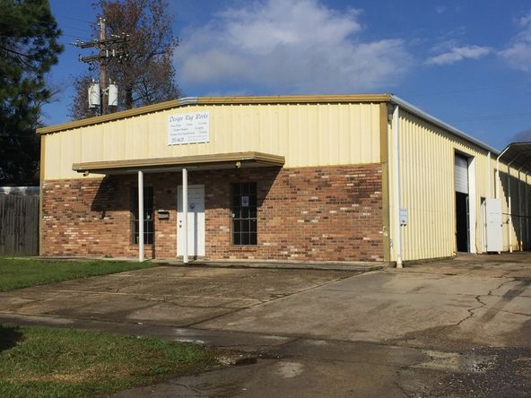 Cherry Hill Office/Warehouse - 10543 Cherry Hill Ave, Baton Rouge, LA 70816  