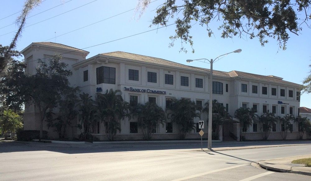 Bank Facility - Class A Office Suite in Downtown Sarasota - 1858 ...