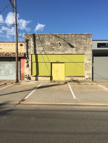 East Uptown Office Warehouse space - 2607 N Carroll Ave, Dallas, TX 75204