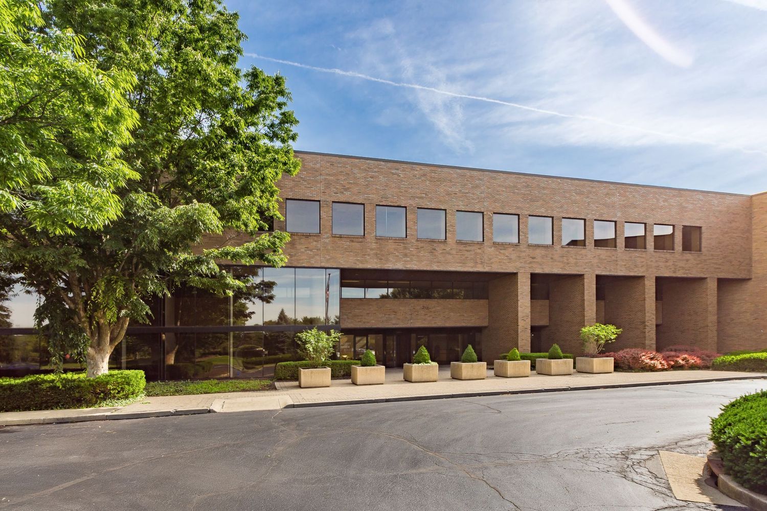 5000 Arlington Centre Blvd, Columbus, OH 43220 - OfficeSpace.com