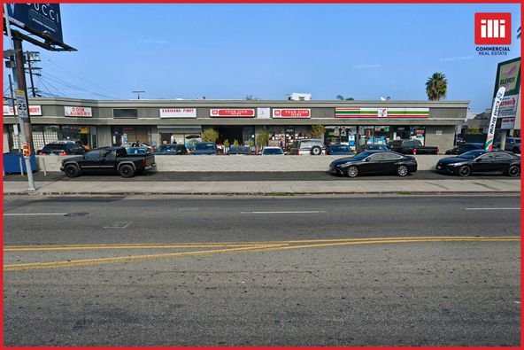 RESTAURANT SPACE AVAILABLE IN THE HEART OF HOLLYWOOD - 4903 Santa Monica Blvd, Los Angeles, CA 90029